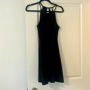 Little black dress, flowing and gorgeous! Great summer dress and so comfy!